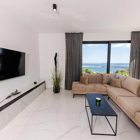 Vista- Heated Swimming Pool, Close To Split And Trogir Willa